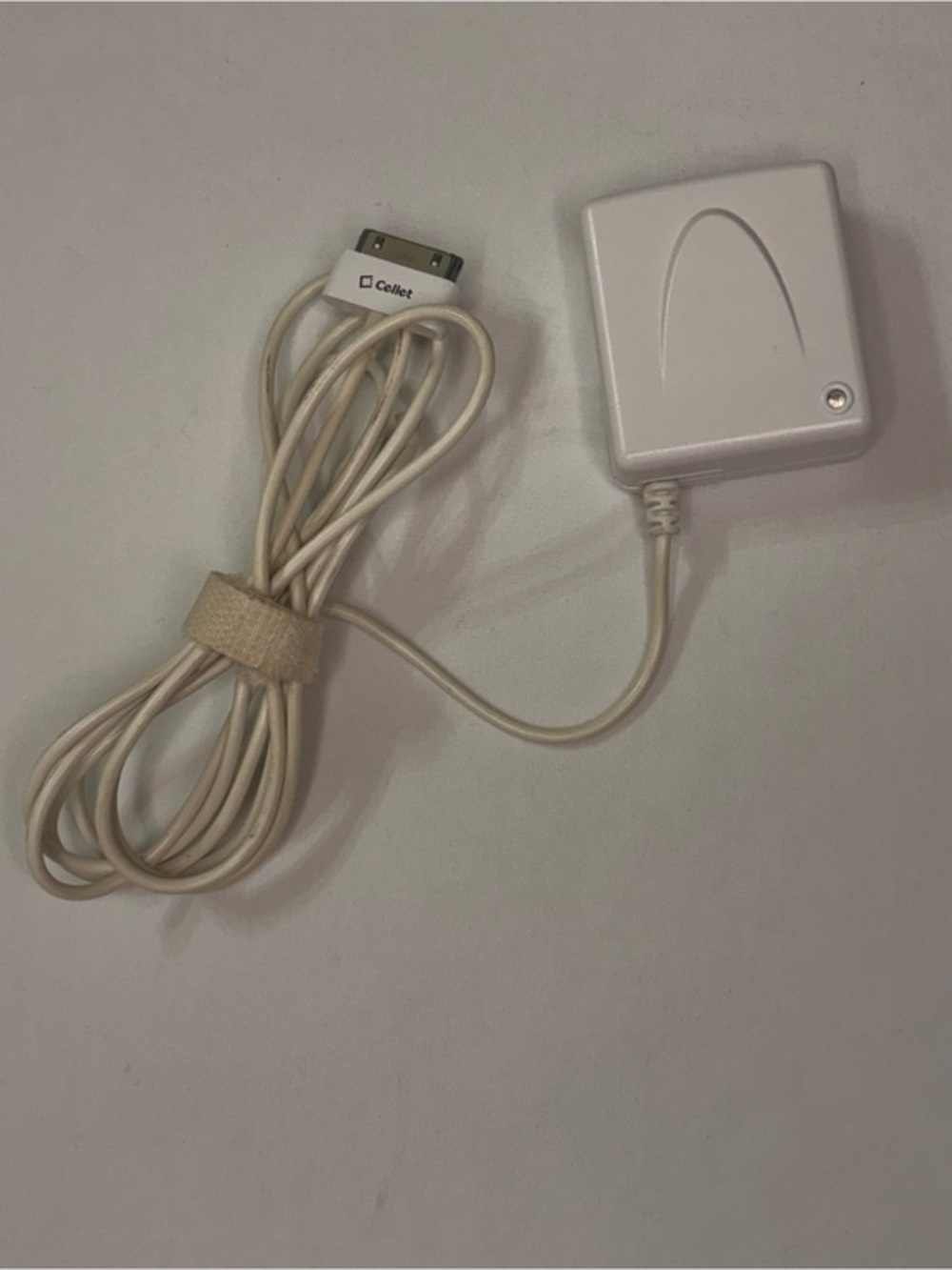 Cellet Cream 30-pin Tablet Charger with Integrated Cable